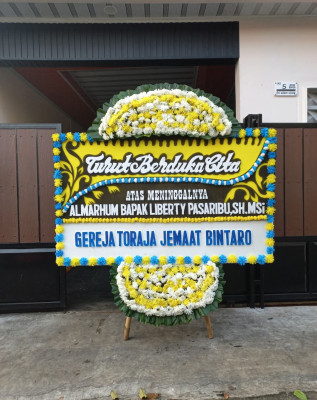 Papan Bunga Duka di Pandeyan